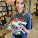 Alexandra Giroux Instagram - ✨Behind the scenes ✨ Coiffée par @hairbyfaddoulsky Maquillée par @juliane_mua_ Feat. Le plus adorable et lazy petit chien 😍 il a volé la vedette à ma fille haha Greater Montreal