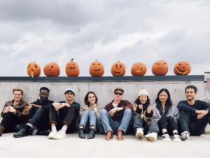 Alexandra Turshen Instagram - Wholesome content 🎃🍂