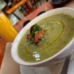 Alexandre da Silva Instagram - Locais improváveis e a repetir ! Boa comida e atitude, vale muito a pena #vegan Café Palhinhas - Take Away Vegetáriano