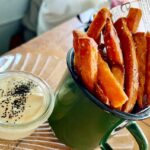 Alexandre da Silva Instagram - Comida vegana, aquela comida de ervas sem cor e sem sabor nenhum, não sei como há pessoas que só comem isto! #govegan