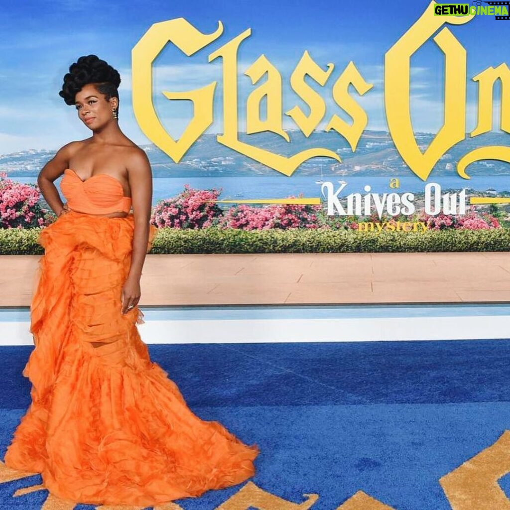 Alexis Floyd Instagram - glass! onion! glass onion! @knivesout #glassonionaknivesoutmystery hair artist: @iamdavontae makeup artist: @shannonpezzetta styling artists: @jlynnstyle18 @charlesandron @shopthaliasodi Academy Museum of Motion Pictures