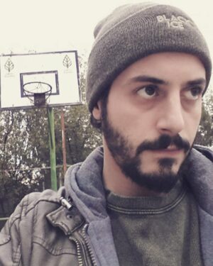 Ali Barkın Instagram - Çocukluğumun tel örgüleri...
