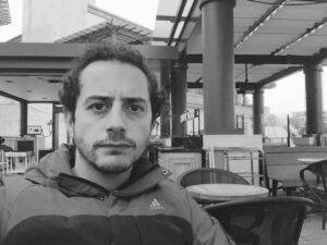 Ali Barkın Instagram - Hava bozdu diyo annem...