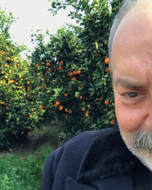 Ali Düşenkalkar Instagram - Atom Film “Ceylin”  Adana serüvenim.  @saricamehmet  @nurcihantemur  @tufansimsekcan  @ozansihay  @denizavsin.byk (Ceylin)  Ve bahçede çalışan dostlar.  @atom.film