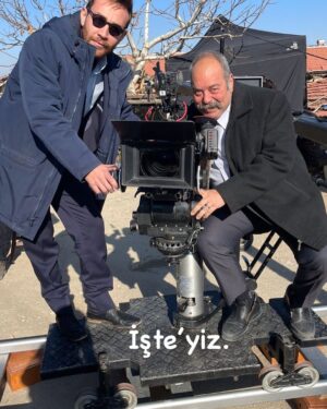 Ali Düşenkalkar Instagram - İş’te. 
@semiherturk 
@gonuldagitrt