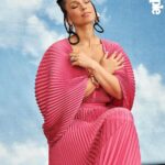 Alicia Keys Instagram - Beauty is a word that we associate with a physical presence, but I think that beauty is actually your spirit. It’s what you can’t see that makes you so beautiful. It’s that nurturing energy. It’s that loving attention, that empathy. That, to me, is what beauty is. And the most beautiful people I know are those kinds of people💜💜💜 Big love @People @Keyssoulcare ✨✨✨✨