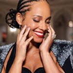 Alicia Keys Instagram - last night…. GIANTS‼️ @thedeancollection @therealswizzz @brooklynmuseum All these gigantic artists!! All this incredible energy…. I am still processing🤯🤯🤯 Gotta come see this for yourself!! Opens 2/10 🎉😍