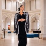 Alicia Keys Instagram - last night…. GIANTS‼️ @thedeancollection @therealswizzz @brooklynmuseum All these gigantic artists!! All this incredible energy…. I am still processing🤯🤯🤯 Gotta come see this for yourself!! Opens 2/10 🎉😍