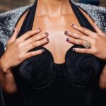 Alicia Keys Instagram - last night…. GIANTS‼️ @thedeancollection @therealswizzz @brooklynmuseum All these gigantic artists!! All this incredible energy…. I am still processing🤯🤯🤯 Gotta come see this for yourself!! Opens 2/10 🎉😍