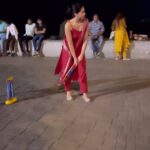 Alika Nair Instagram - No Makeup On …… #marinedrivemumbai …. #cricket Mumbai, Maharashtra