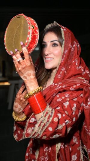 Alisshaa Ohri Instagram - Celebrated my Karwachuath with a heart full of prayers and a soul full of love💫❤️⁣
⁣
⁣
⁣
⁣
⁣
⁣
⁣
MUA: done by me 
Hair: @danishtheartist
Outfit: @shopmulmul⁣
⁣
⁣
⁣
⁣
⁣
⁣
⁣
⁣
⁣
#AlisshaaOhri #Actor #KarwaChauth #FestivalSeason #TraditionalVibes #KarwaChauthSpecial #FestiveFeels #IndianTraditions #Trending #Viral #InstaGood #InstaDaily #ReelFashion