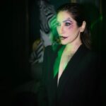 Alisshaa Ohri Instagram - Why so serious? It's just Halloween, after all!⁣ ⁣ ⁣ ⁣ ⁣ MUA: @jishanmua⁣⁣⁣⁣ ⁣ ⁣ ⁣ ⁣ ⁣ ⁣ #AlisshaaOhri #Actor #Joker #WhySoSerious #Halloween #SpookySeason #TrickOrTreat #CostumeParty #JokerCosplay #CreepyCrawlies #HauntedHouse #PumpkinEverything #WitchyVibes #HalloweenCostumes #JokerInspired #OctoberNights