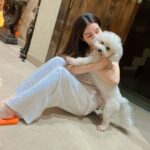 Alisshaa Ohri Instagram - He is my pawfect match🐶❤️ #FurBabyLove #DoggoSelfie #PawsAndPose #PetParentLife #BestBuddySelfie #CanineCompanion #PuppyLove #WoofWednesday #SmilingWithMyDog #DoggieDays #PetSelfie #InstaPup #DogLife #PawsomeMoments