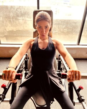 Alisshaa Ohri Instagram - Crushing chest day goal💯⁣
⁣
⁣
⁣
⁣
⁣
⁣
⁣
⁣
⁣
#AlisshaaOhri #Actor #GymDay #Fitness #ChestDay #WorkOut #Motivation