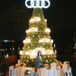 Allison Lin Instagram – 聖誕節終於要來了～

今年聖誕節，Audi在信義區展出夢幻車款 — TT RS 
追蹤Audi TW 官方社群帳號，於此篇貼文底下留言標記一位想一起度過浪漫聖誕的人，就有機會獲得聖誕限定好禮🎁

禮物將於12/28 公佈4位得獎者
Audi 邀您一同歡慶聖誕！

拍照打卡記得標記我🎄🎅🏻

🎄 活動地點：ATT 4 FUN 台北信義店 一樓戶外廣場
🎄 活動時間：2023/12/1 – 2024/1/3

@audi_tw
#Audi #AudiTaiwan