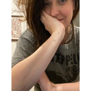 Allison Tolman Instagram - Can’t stop, won’t stop (getting itsy bitsy tattoos that require lengthy explanations).