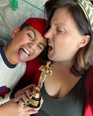 Allison Tolman Instagram - Please enjoy this photo shoot Dezi and I did with the Oscar he got me for Christmas, including a short scene he pitched and directed. 🎄
