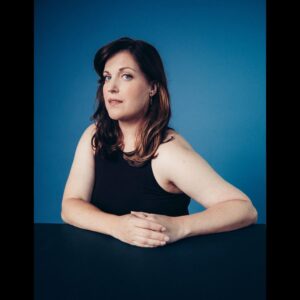 Allison Tolman Instagram - Thank you to @selashiloni for capturing me at my absolute boss bitchiest. ⠀
⠀
Now get. ⠀
Out. ⠀
⠀
Of. ⠀
⠀
⠀
⠀
My way. 💙