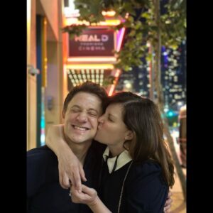 Allison Tolman Instagram - When possible, make art with your favorite people. 💙

Edit: this is Toby. He stars in the short I wrote and directed. We aren’t together, I just love him. He has, in fact, been married for a million years to one of my other favorite people- @katharineeverett. 💙👍🏻