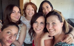 Allison Tolman Instagram - Birthday Bronch for Miss Lana. 💙🍳🍾
