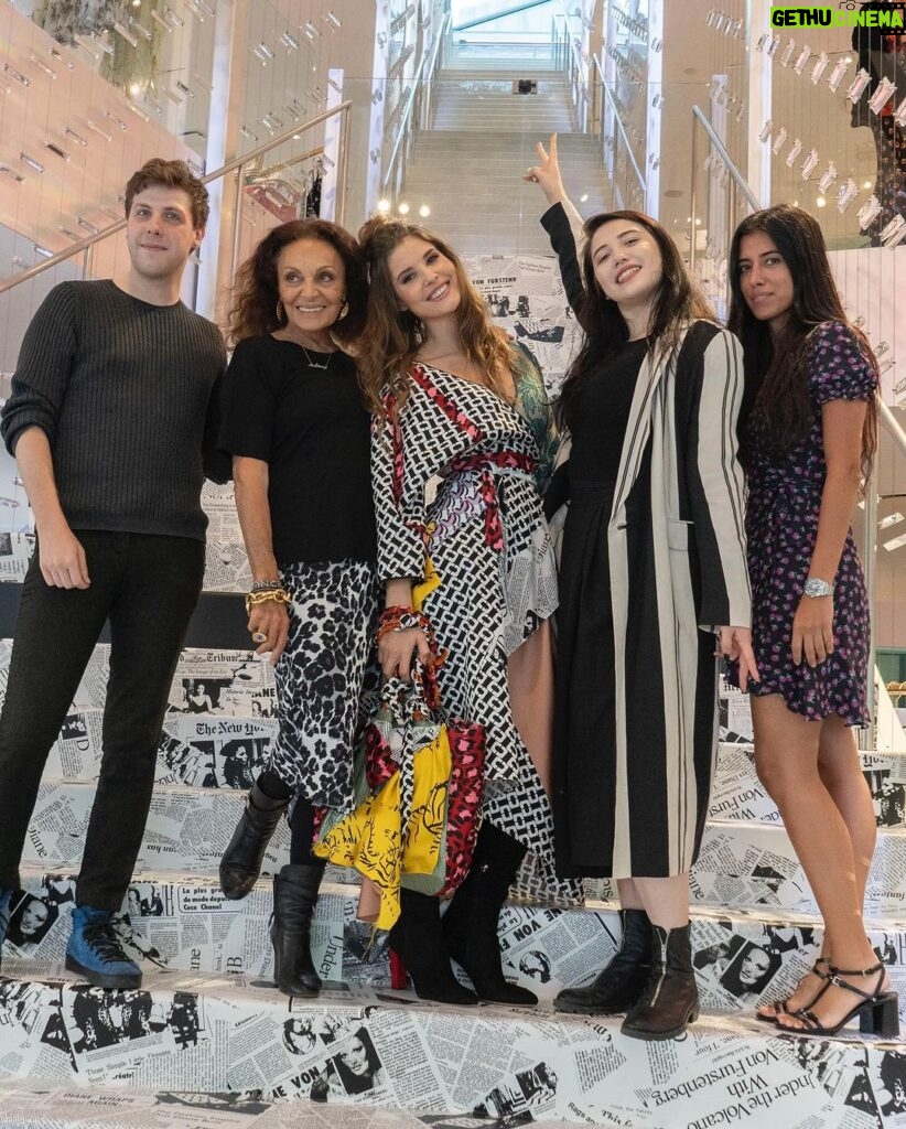 Amanda Cerny Instagram - Unforgettable!!!! @therealdvf @dvf the FAIRY GOD MOTHER OF FASHION created her first*** ever zero waste🌱 “scrap wrap dress” and designed it just for me! 🥹LIKE WHAT IS LIFE!???! We did this together along with these very talented design school students to campaign for more sustainable design methods in fashion ❤️ all shot by friend and wildly talented photographer @ryanhattaway ! Write this in the history books because I don’t think this was on anyone’s bingo card! 😂😂Such an honor and so happy to work with such a collaborative superstar from a complete different realm than myself . This goes to show, with hard work and passion, anything is possible- no one can limit your dreams . Keep going.📈❤️🍃🌱 New York, New York