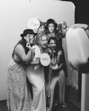 Amanda Jane Cooper Instagram - The story…in an unexpected turn of events, due to the pandemic we were last minute legally married in a courthouse in New York City in mid-March 2020, followed by an also unexpected but no less meaningful Zoom ceremony with our people in April 2020. The @nytimes shared our journey with their readers a month later in May of 2020.

The day pictured above is September 19, 2021 when we got to renew our vows and celebrate in person! It was an even sweeter gift to be with everyone than I could’ve imagined. 

Also, we now have like 14 anniversary dates. 🙈 Lots to be thankful for. Thank you Jesus. 

@andrewbellnyc 🤍

Photos by @alnimages
Flowers by @customflorals 
Photobooth by @poserphotoboothco
Coordination by @aliceissacproductions 
Video by @snappedstudios 
Music & lighting by @serenitytheprophet with @eclipsedjs 
Makeup by @makeupbyemilydimant 
Hair by @chelseytaylorhair
Custom jewelry by @marrincostellojewelry