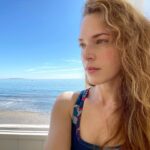 Amanda Righetti Instagram - Nothin but blue skies! #weekendvibes