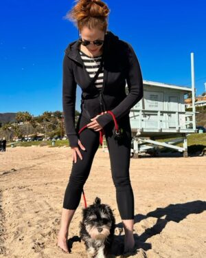 Amanda Righetti Instagram - Just a girl and her dog 🐾 Happy New Year ✨