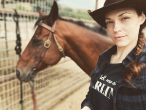 Amanda Righetti Instagram - Getting back on the horse #sundayfunday #newproject #farhaven 🎥🎬🐎