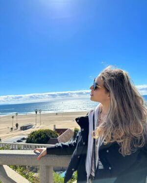 Amanda Zhou Instagram - When work becomes fun
When pain becomes joy 
When time stops in memories
When the sun shines after a rainstorm
When you’re checking if you’ve all gone 10-2 for a healthy stay.