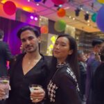 Amanda Zhou Instagram - Cheers 🥂 . Thank you @alxhf and congrats on your win! YOU DESERVE IT! #fourseasons