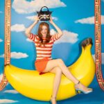 Amelia Gething Instagram - Big nana here. Big nana there. Big nana at @longchamp everywhere. 🍌 They’ve got nanas on bags and bags with baguettes. For it’s a collaboration with @toiletpapermagazineofficial don’t forget! So if you see a nana, remember this post. And remember I said you can use giant bananas as a boat. ⛵️ ☠️ 🥖 💇🏼‍♀️ : @davidmcneilhair @brookshairsalon 📸 : @samuelmchurchill Longchamp