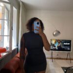 Amie Bramme Sey Instagram - Mmm är helt med på känslan av trötthet när man ser denna klänning överallt på alla basic bitches just nu jag vet jag vet MEN samtidigt - medge att just jag bär upp den På. Ett. Sätt som liksom gjorde det värt att se den en gång till?