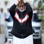 Amitabh Bachchan Instagram – … this love .. every Sunday from the year 1982 .. !! my folded hands and bended knees !! 🙏🏻🙏🏻🙏🏻 ये प्यार , हर इतवार .. आभार आभार आभार .. परम आभार 🙏🏻🙏🏻🙏🏻❤️❤️