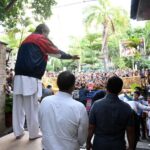 Amitabh Bachchan Instagram – … they ask me somewhat contentiously .. ‘who goes out to meet  fans bare feet’ ?
I tell them :
‘I do .. you go to the temple bare feet .. my well wishers on Sunday are my temple’ !!
‘You got a problem with that !!!’