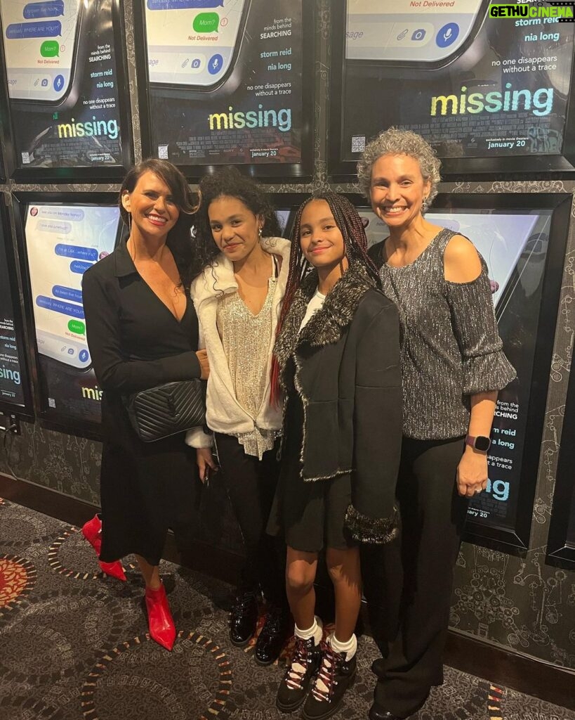 Amy Landecker Instagram - Had so much fun at the Missing movie premiere last night with my gorgeous nieces. The film was great! We had a blast. So impressed by the quality of performances (I mean, not my own, that would be obnoxious) and direction and editing and heart pounding storytelling ALL with ‘found footage.’ So well done! Fun fact: I went to high school in Chicago 100 years ago with Tim Griffin who is Storm’s Dad in the film. Love a small world! See it in theaters next week!! @searchingmovie @sonypictures @stormreid @megansuri @thetimgriffin #missingmovie