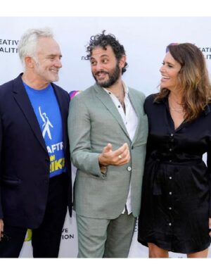 Amy Landecker Instagram - What a joy to watch my husband give my dear friend @arianmoayed a humanitarian award at the @thecreativecoalition luncheon yesterday. I have been friends with Arian and his wife @krissyshields since our theater days in Chicago and it felt so full circle to watch him be honored for his incredible career but more importantly his incredible activism, particularly with @waterwelltheater in NY. The Creative Coalition is all about keeping art accessible to everyone and I know no one who walks the walk more than Arian. Congrats!