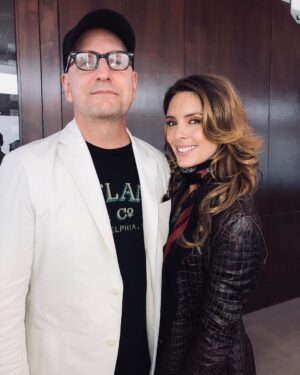 Amy Pemberton Instagram - This guy.... I mean... 👌🏻 So fascinating watching him work and beyond stoked to get the chance! 🙏🏻 @netflixfilm @netflix THE LAUNDROMAT 10/18 #stevensoderberg