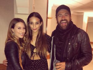 Amy Pemberton Instagram - These 2 💕 @hannahjohnkamen @mattryanreal @starfuryevents @cw_legendsoftomorrow #🙌🏻 #💪🏻