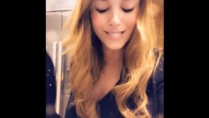 Amy Pemberton Instagram - Few too many Irish whiskies 🤣☕️🥃 Still don’t know the words.... and love a good key change! Happy New Year lovely people!! Sending all the love, light and happiness for 2019!! 🎉🇬🇧 #happynewyear #auldlangsyne #🤣#mumsnothavingit