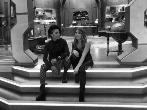 Amy Pemberton Instagram - Always such a pleasure working with this beauty 💕 .... @maisiersellers @cw_legendsoftomorrow @lotwritersroom #legendsoftomeowmeow #monday10th #cw