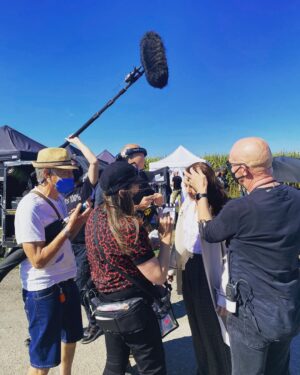 Amy Pemberton Instagram - It..takes...a..village...And what a truly wonderful village it is! This crew blow my mind on a daily basis! The most hard working, CRAZY TALENTED, kind, generous & patient group of lovely humans. Very lucky & very grateful indeedy 🙏🏻💜@devan.hunter @elkewintersofficial  @barrypeters9 @j.d_matthews @bryceraffle @dion_naiomi @amandamcgowanmakeup ............................................. 📸 @lissethchavez  @cw_legendsoftomorrow