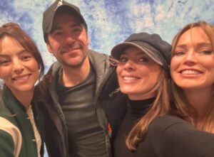 Amy Pemberton Instagram - Reflecting on such a wonderful weekend with our incredible Legends faNmily and wanted to say a huge thank you for coming to see us all! It was overwhelming feeling the love you have for the show and for the cast, the HUGE effort that went into such beautiful gifts, WOW! We are very lucky to have a fandom like you 🥹❤️

Thanking the lovely @sean_w_harry for a great event and for having us! 

SOOO great to finally catch up with Liv and to open our amazing Waverider keepsakes together! LOVE IT! Mantle piece baby! What an incredible thing to do for everyone!!!!! 

So…. from the bottom of my heart, thank you so so much. 🙏🏼

Oh and just so you know …‘if you go to videos then ….’ IYKYK 🤦🏻‍♀️

We missed you @lissethchavez @shayansobhian 

@starfuryevents @cw_legendsoftomorrow #yallrock