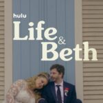 Amy Schumer Instagram - Save the date! 💌 #LifeAndBeth returns February 16, only on @hulu.