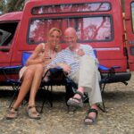 An Swartenbroekx Instagram - IK VERTREK.... 16 jaar geleden gingen we met ons rood postautootje op huwelijksreis naar Spanje. En ik werd opnieuw verliefd - op Andalucia. Nu zijn we onderweg, voor een rit van 2200 km, naar ons droomhuisje daar. Je kan al onze avonturen, verbouwingsperikelen,... vanaf vandaag volgen in @story_magazine Hasta lluego. Beso grande. An❤️ 🇪🇸 @decraeneguido