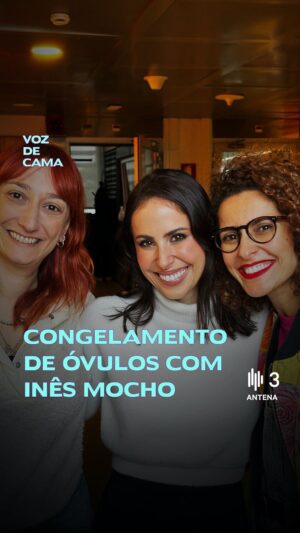 Ana Markl Instagram - Nos últimos anos, tem crescido cada vez mais a procura pela método de criopreservação (ou congelamento) de óvulos. Segundo os dados do Conselho Nacional de Procriação Medicamente Assistida (CNPMA), em 2016, o número de bebés originados em tratamentos com Procriação Medicamente Assistida (PMA) representou cerca de 3% do total de crianças nascidas em Portugal.

As razões para esta escolha podem ser várias, mas uma das mais comuns é a possibilidade de adiar a maternidade, preservando a fertilidade dos óvulos que, vai caindo progressivamente, especialmente a partir dos 35.

O investimento na nossa formação, na nossa carreira, a eventual dificuldade em encontrar um parceiro com quem faça sentido este projeto, empurra a maternidade para um momento em que nós queremos, mas os nossos óvulos muitas vezes já não 😅

Ainda que não seja um procedimento financeiramente acessível a toda a gente e que o SNS não apresente muitas alternativas, o que achas desta ideia de fazer o nosso “Plano Poupança de Óvulos”?

Obrigada @inesmocho.makeup por este maravilhoso testemunho! 💛🌈

Episódio completo no Spotify, YouTube e em antena3.rtp.pt