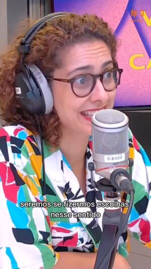 Ana Markl Instagram - Somos todas umas cabras umas para as outras? 🤓

Quem já morre de saudades de Voz de Cama comenta com 🌈🌈🌈