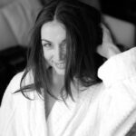 Ana de Armas Instagram - Getting ready for @sagawards ! ✨