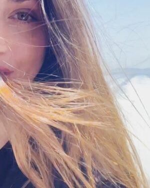 Ana de Armas Instagram - Bye Greece, you are stunning. ✨ Thanks @louisvuitton for making this experience so wonderful! 🫶🏻 Looking forward to our next adventure.