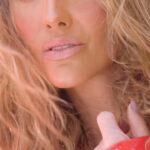 Anahí Instagram - ¡Que honor @marieclaire_la ! Gracias por hacerme sentir tan especial. Estuvo es un poco de lo que vivimos ese día. ❤️
